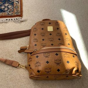 MCM Aren Sling Bag in Visetos